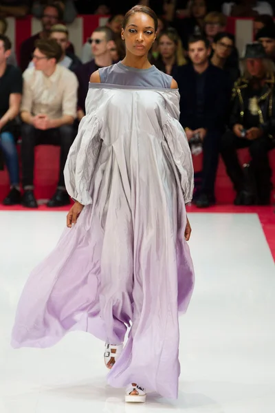 Look 5